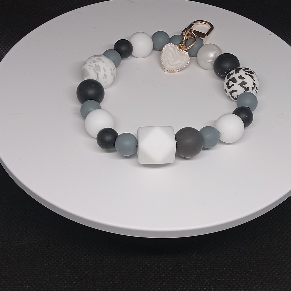 Elegant Beaded Key Holder Bracelet